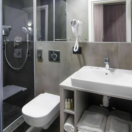 Milano Hotel 3*